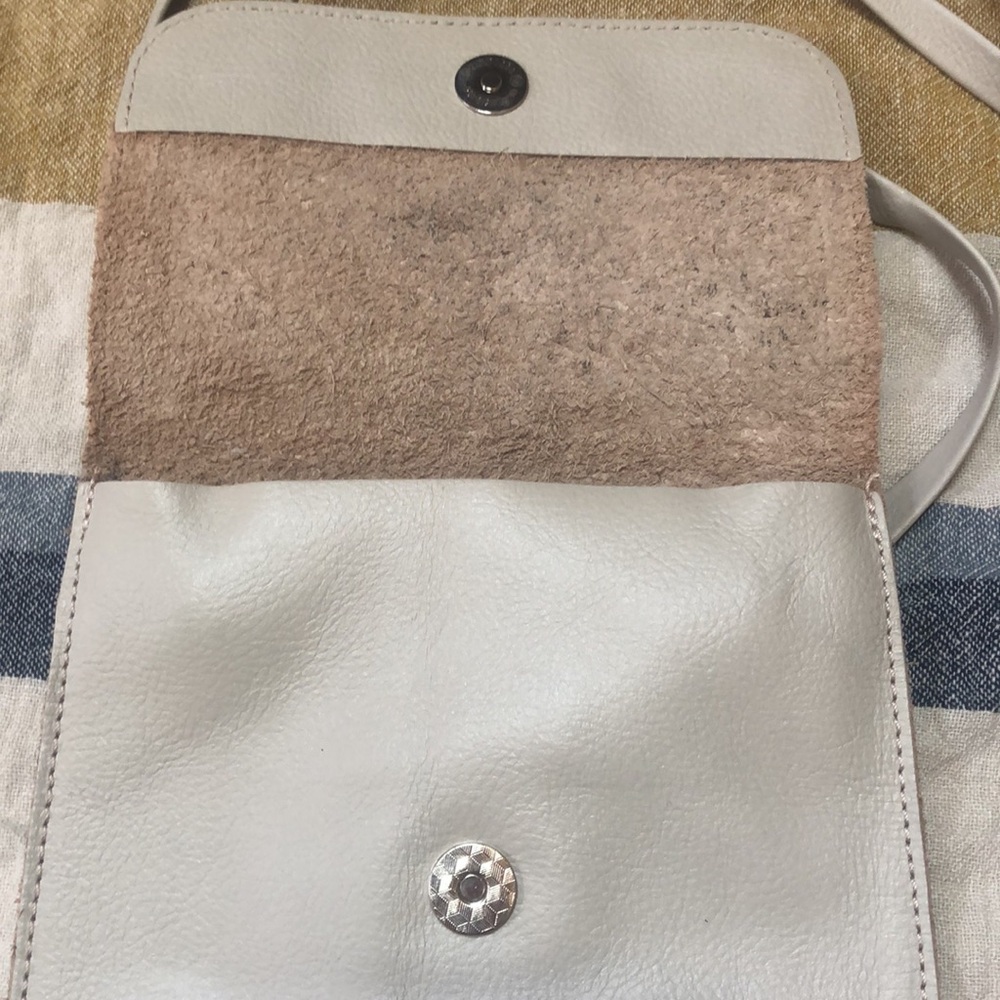 Cueropapel&tijera Minime Vanilla Leather Crossbody - Picture 7 of 11
